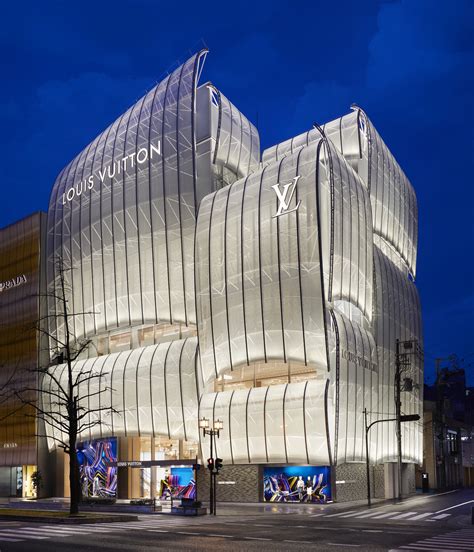 Louis Vuitton flagship store by Peter Marino, New 